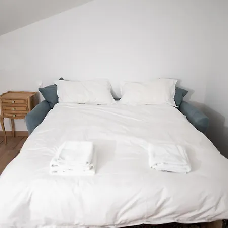 Petit Logis Au Calme Avec Piscine Сasa de vacaciones Chillac